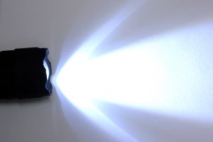 HIGH TEC Cree LED Stirnlampe Headlamp Kopflampe  50m Reichweite 